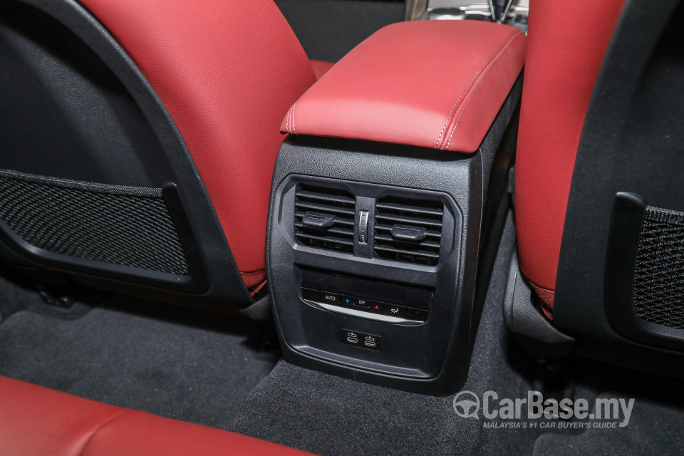BMW 4 Series Coupe G22 (2021) Interior