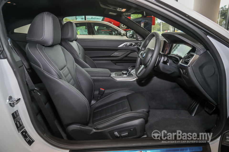 BMW 4 Series Coupe G22 (2021) Interior