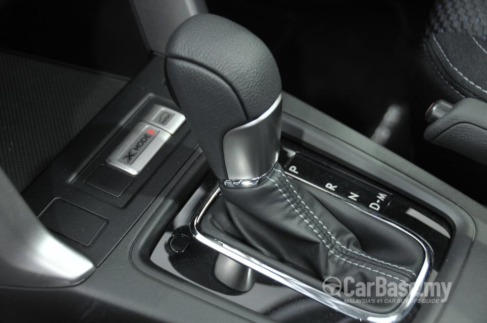 Subaru Forester SJ (2013) Interior