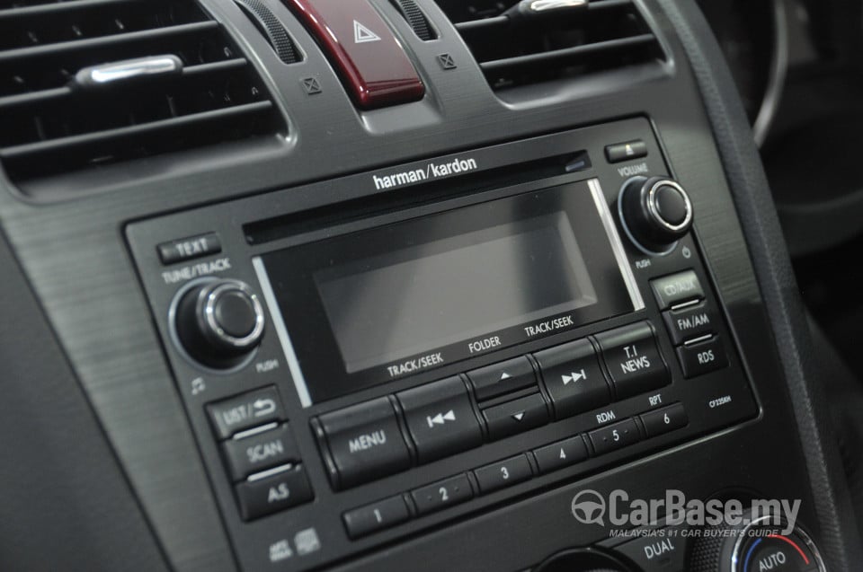 Subaru Forester SJ (2013) Interior