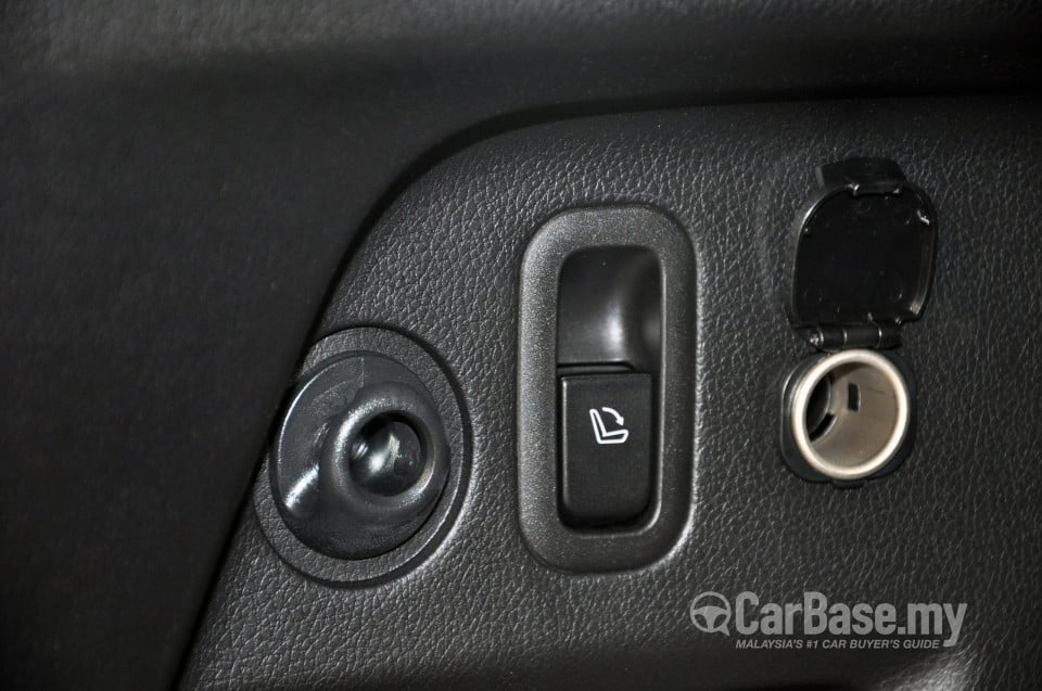 Subaru Forester SJ (2013) Interior