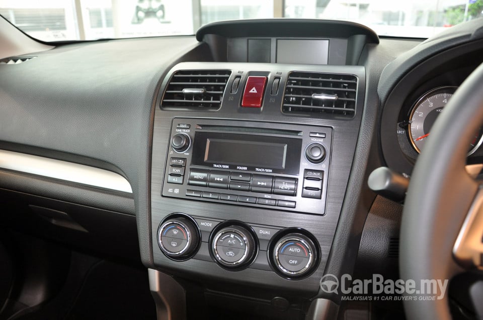 Subaru Forester SJ (2013) Interior