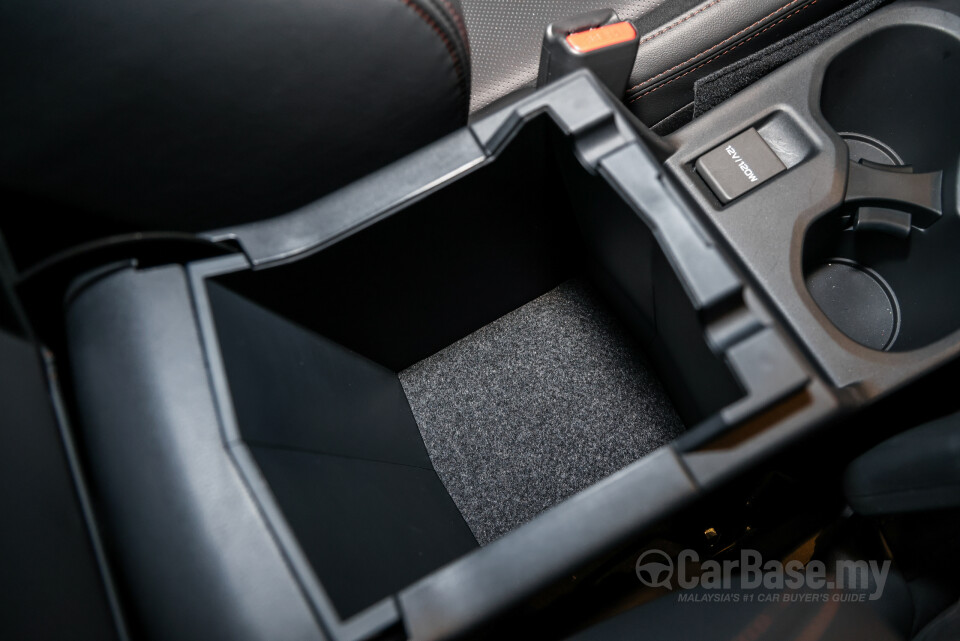 Subaru Forester SL (2025) Interior