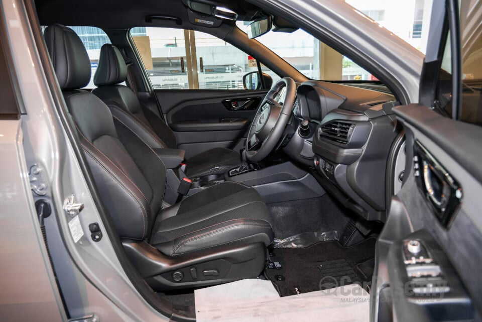 Subaru Forester SL (2025) Interior