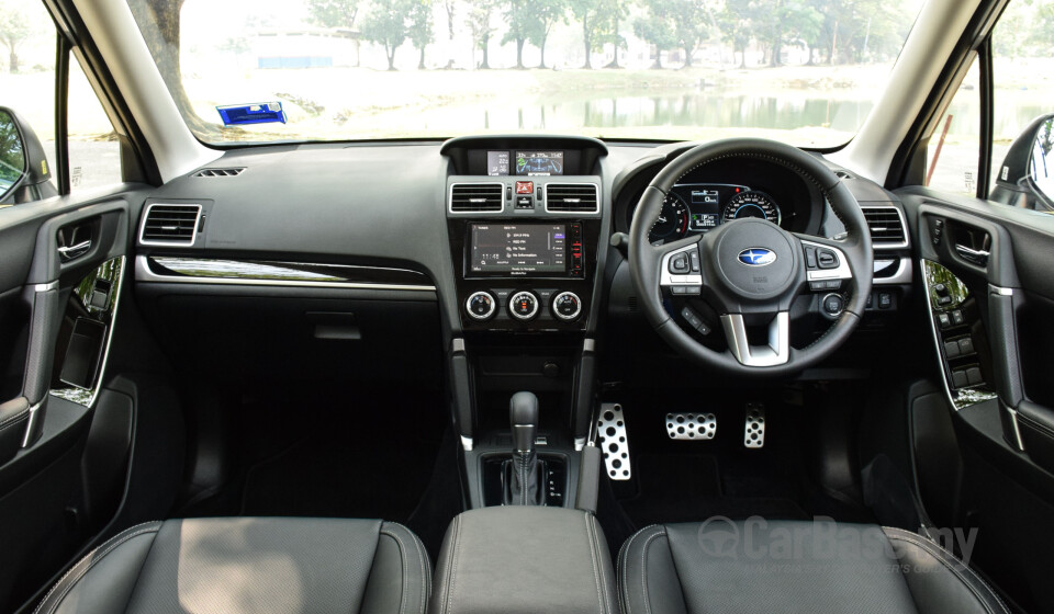 Subaru Outback BN (2015) Interior