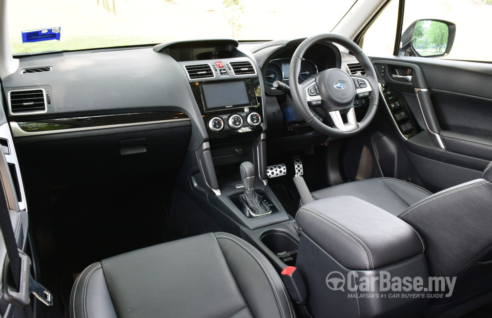 Subaru Forester SJ Facelift (2016) Interior
