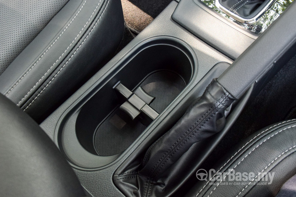 Subaru Forester SJ Facelift (2016) Interior