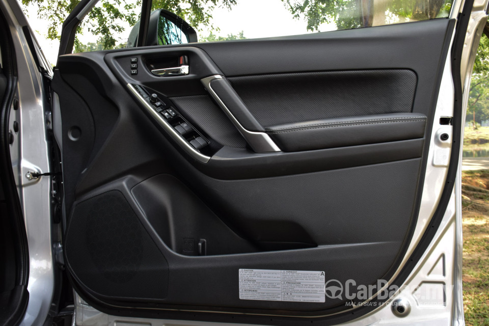 Subaru Forester SJ Facelift (2016) Interior