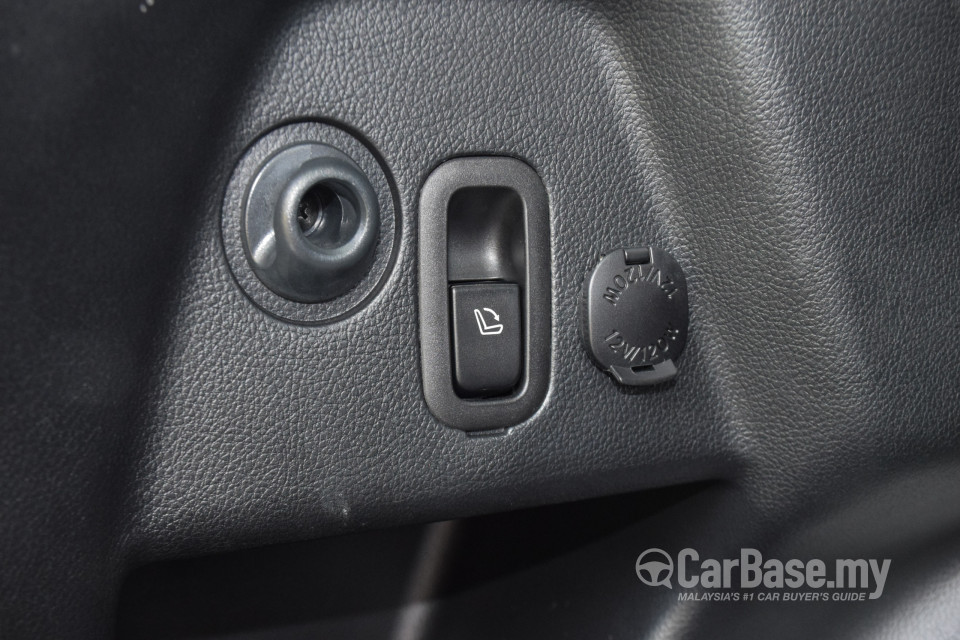 Subaru Forester SJ Facelift (2016) Interior