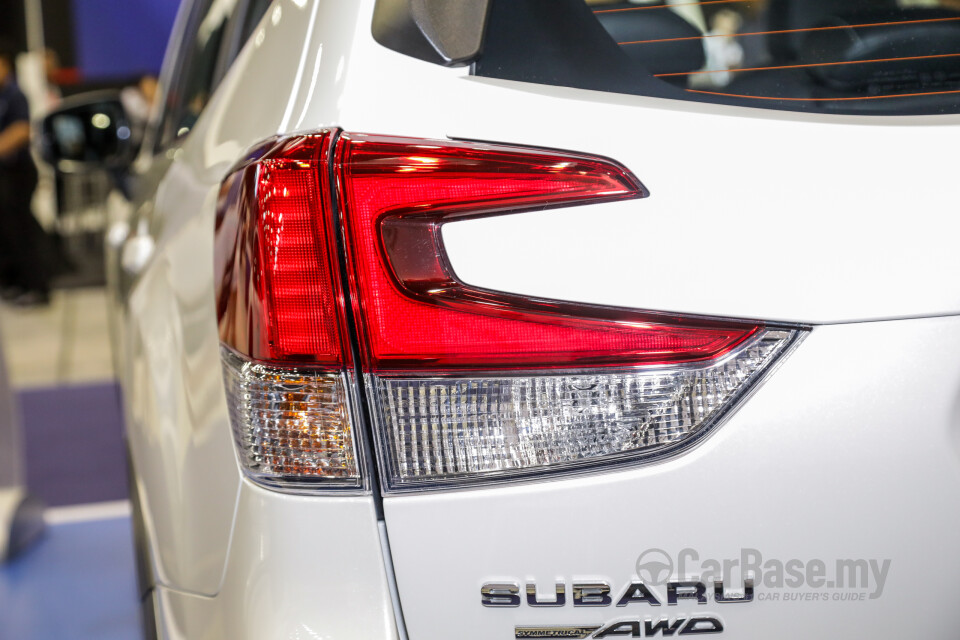 Subaru Outback BN (2015) Exterior