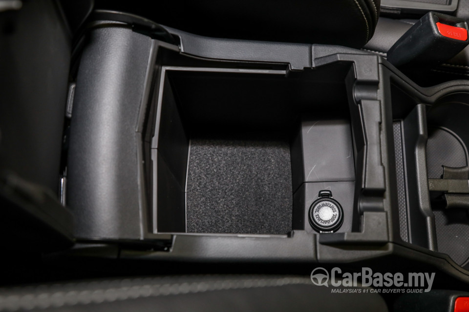 Subaru Forester SK (2019) Interior