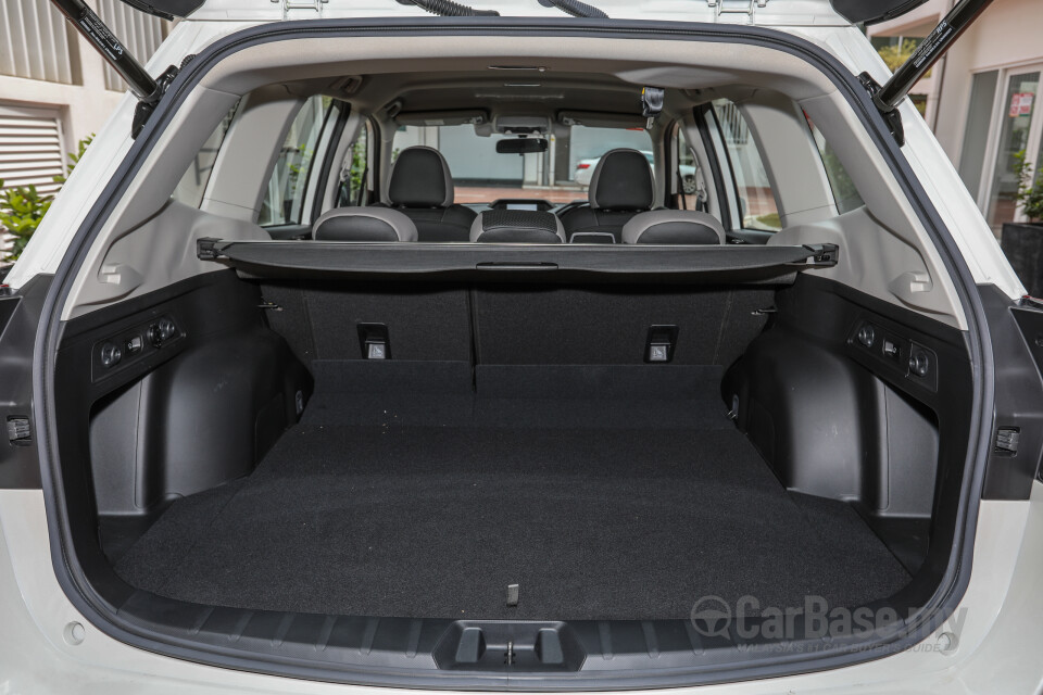 Subaru Forester SK (2019) Interior