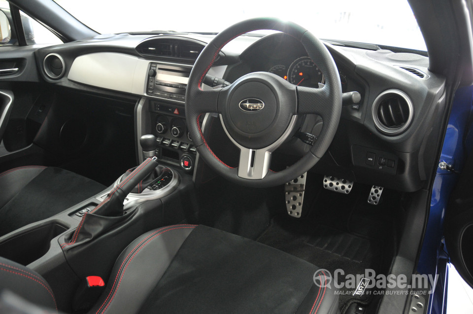 Subaru BRZ ZC6 (2013) Interior