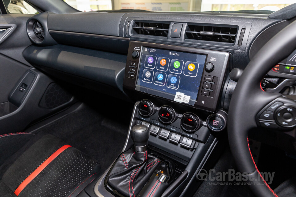 Subaru BRZ ZD8 (2023) Interior