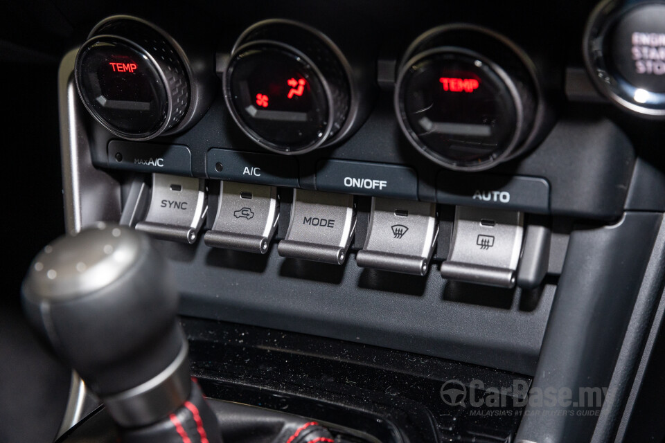 Subaru BRZ ZD8 (2023) Interior