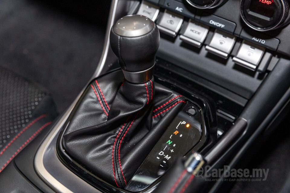 Subaru BRZ ZD8 (2023) Interior