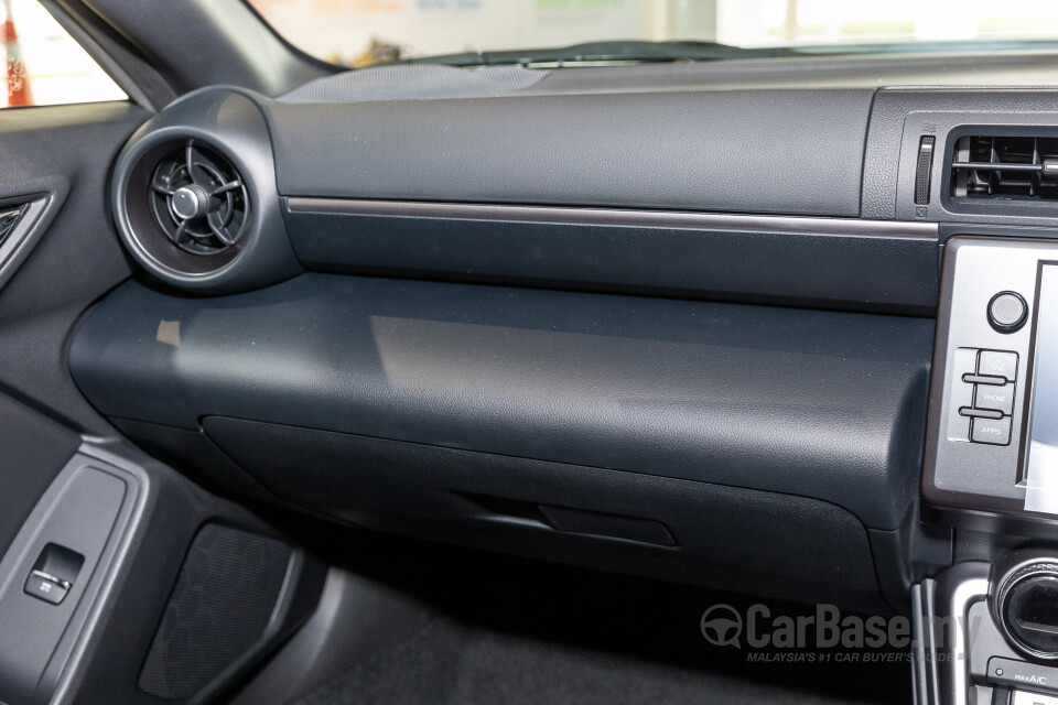 Subaru BRZ ZD8 (2023) Interior