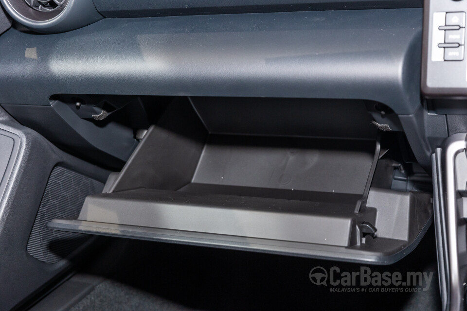 Subaru BRZ ZD8 (2023) Interior