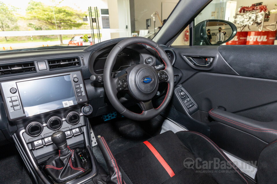 Subaru BRZ ZD8 (2023) Interior