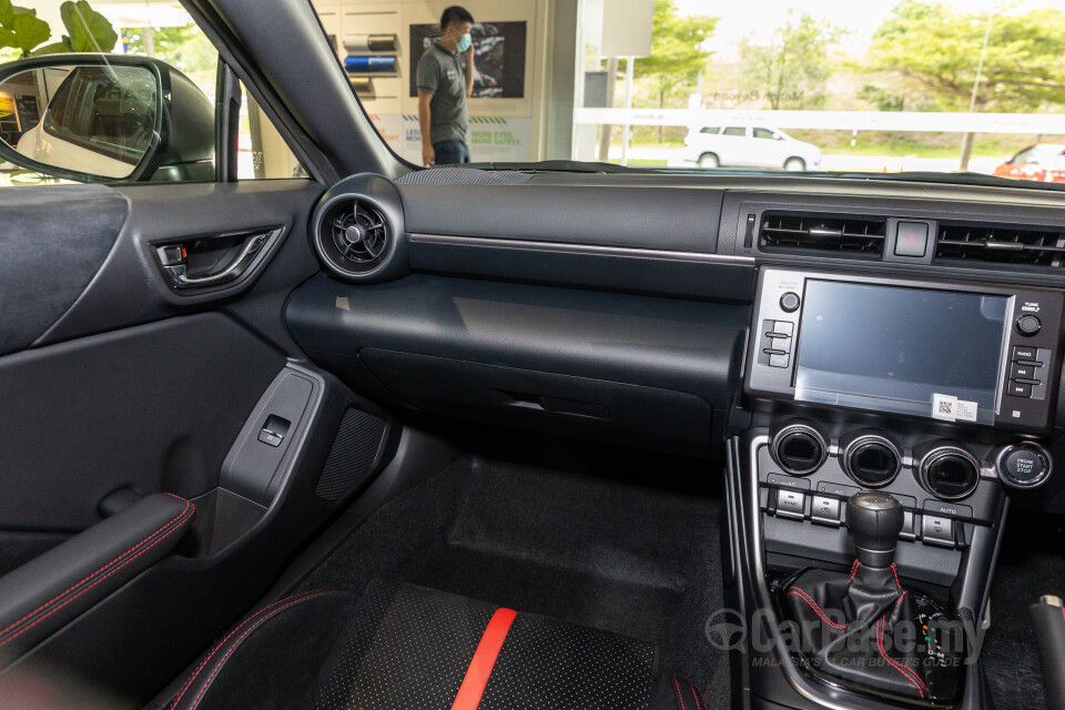Subaru BRZ ZD8 (2023) Interior