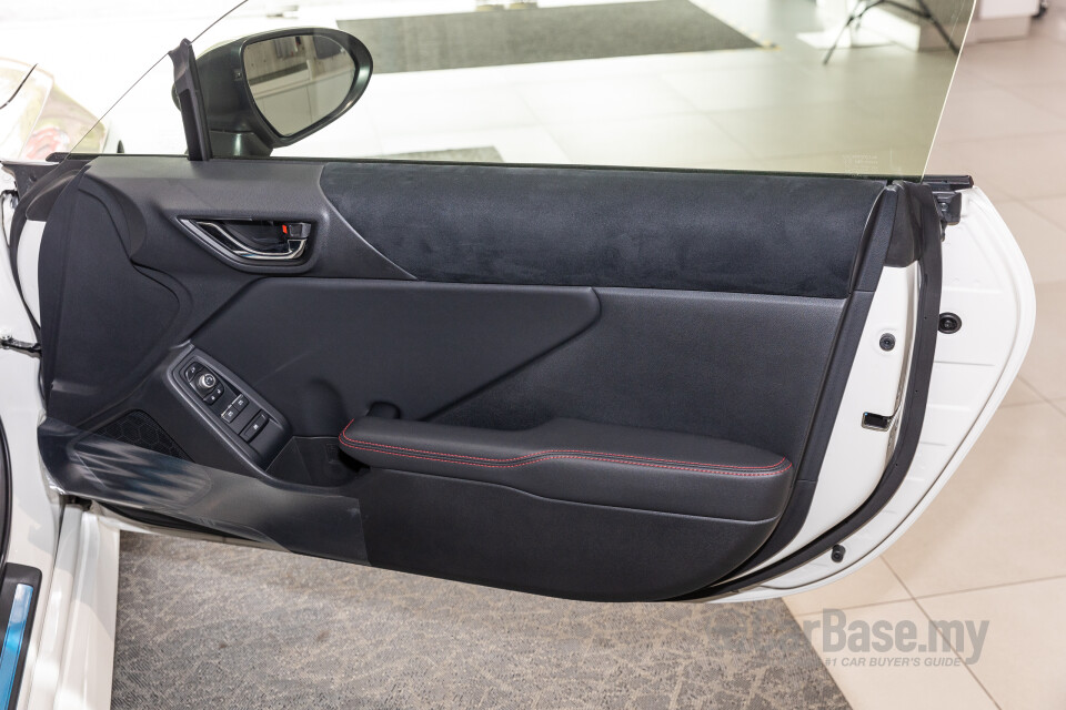 Subaru BRZ ZD8 (2023) Interior