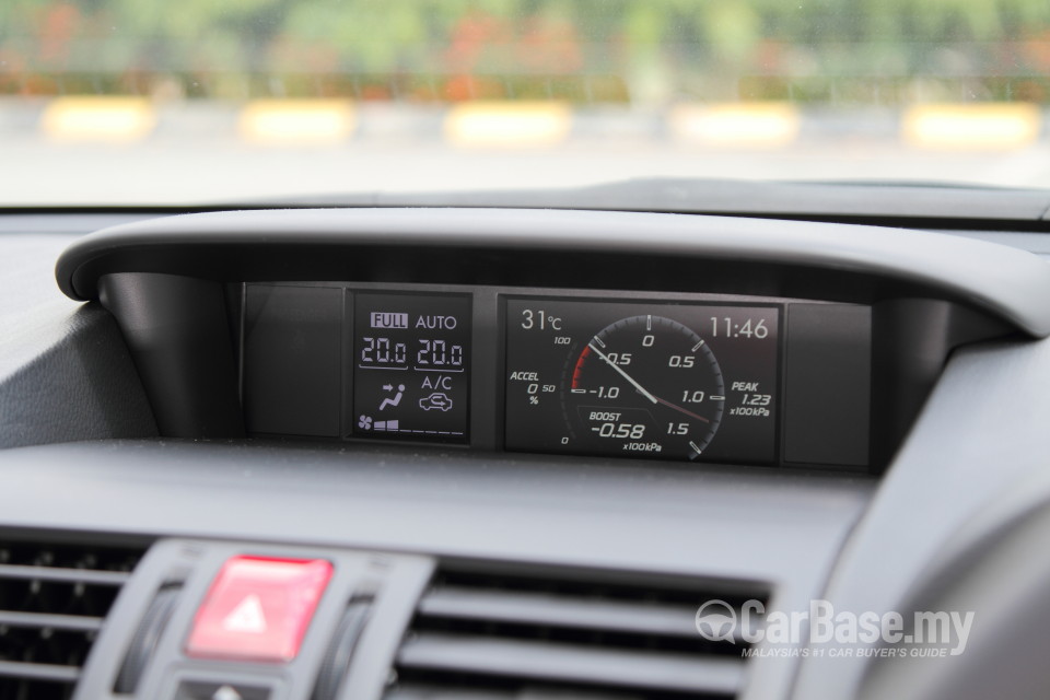 Subaru WRX GJ (2014) Interior