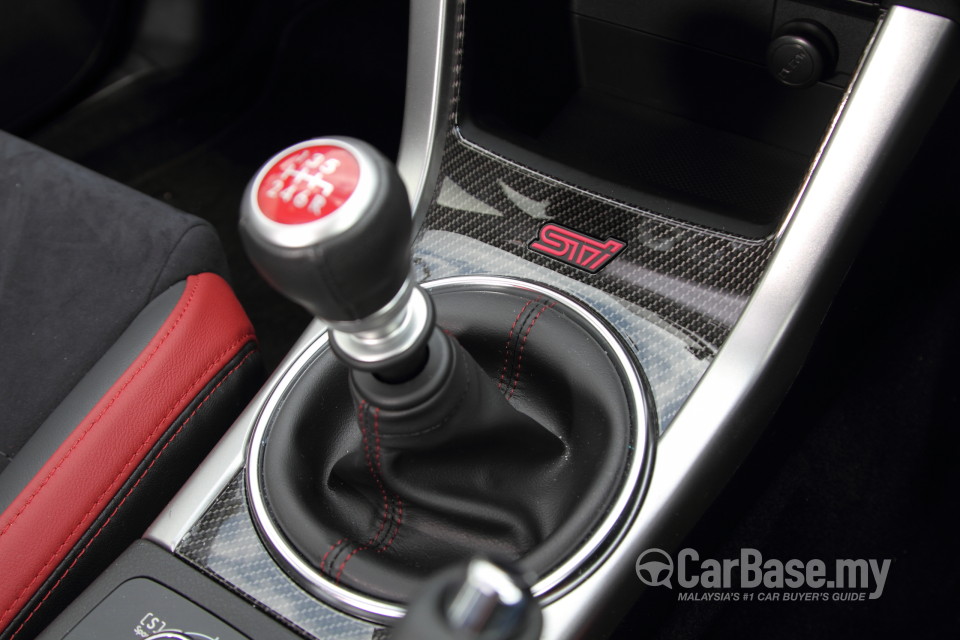 Subaru WRX GJ (2014) Interior