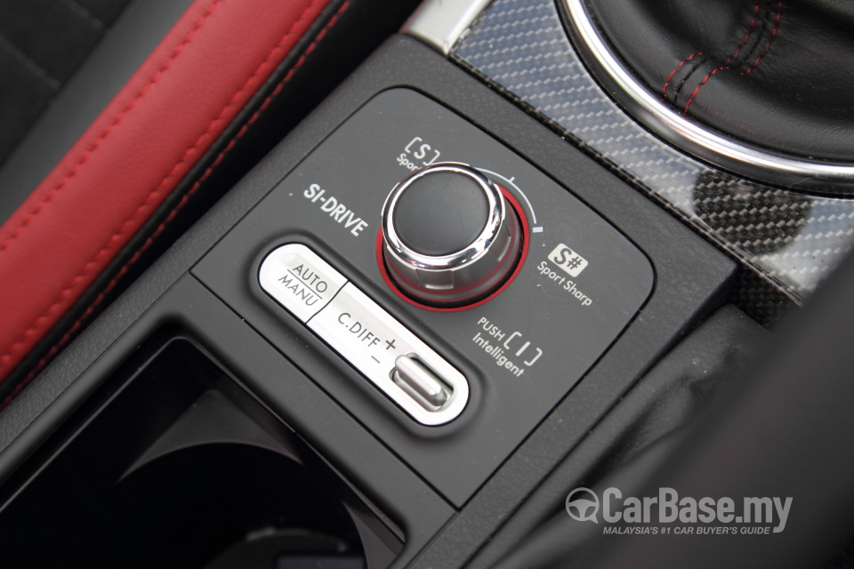 Subaru WRX GJ (2014) Interior