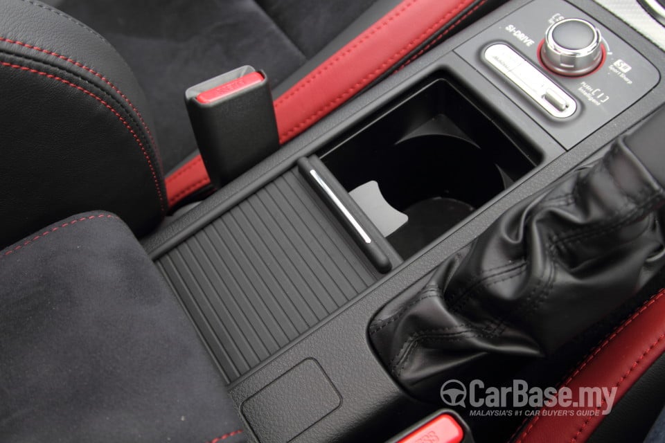 Subaru WRX GJ (2014) Interior