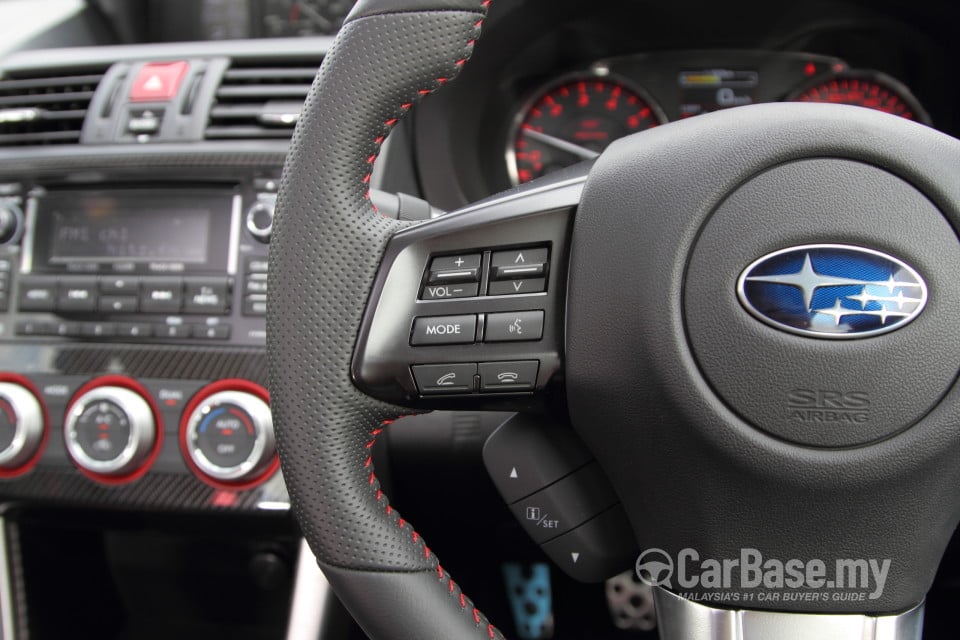 Subaru WRX GJ (2014) Interior