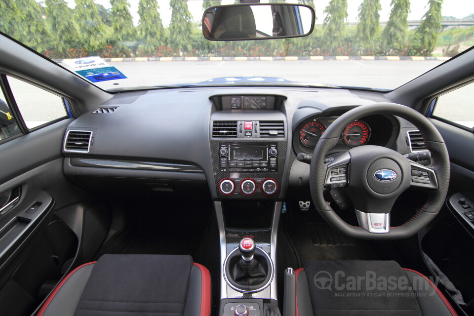 Perodua Aruz D38L (2019) Interior