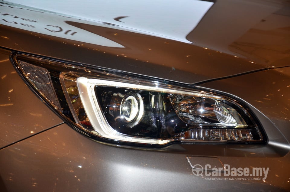 Subaru Outback BN (2015) Exterior