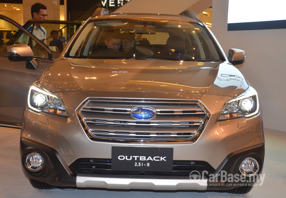 Subaru Outback BN (2015) Exterior