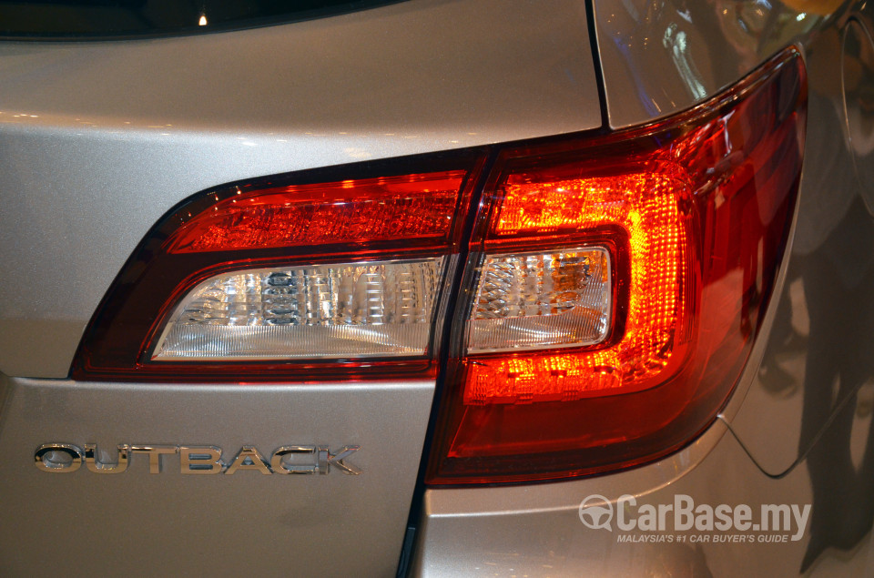Subaru Outback BN (2015) Exterior