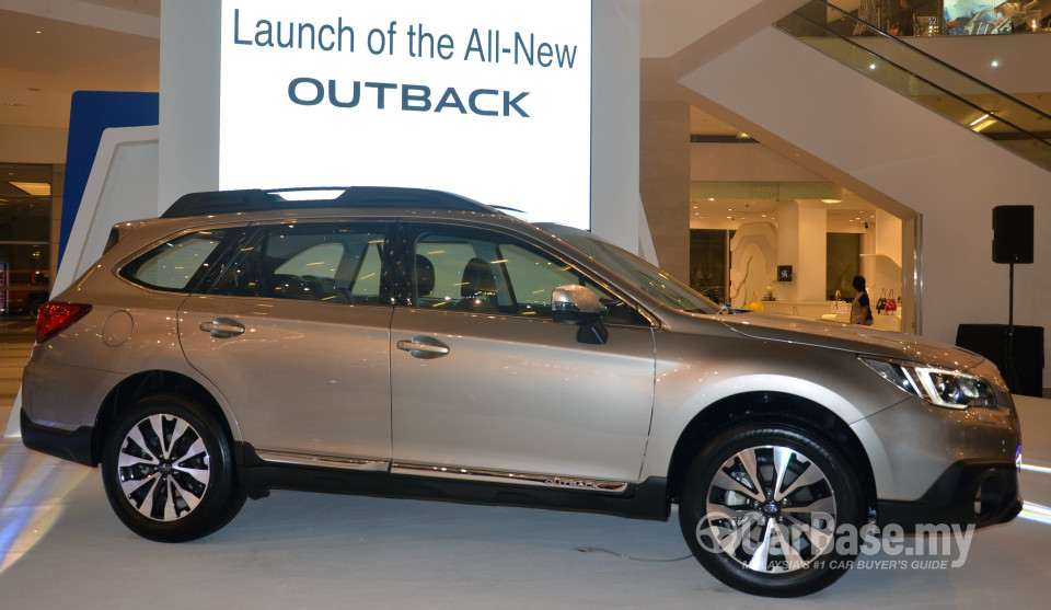 Subaru Outback BN (2015) Exterior