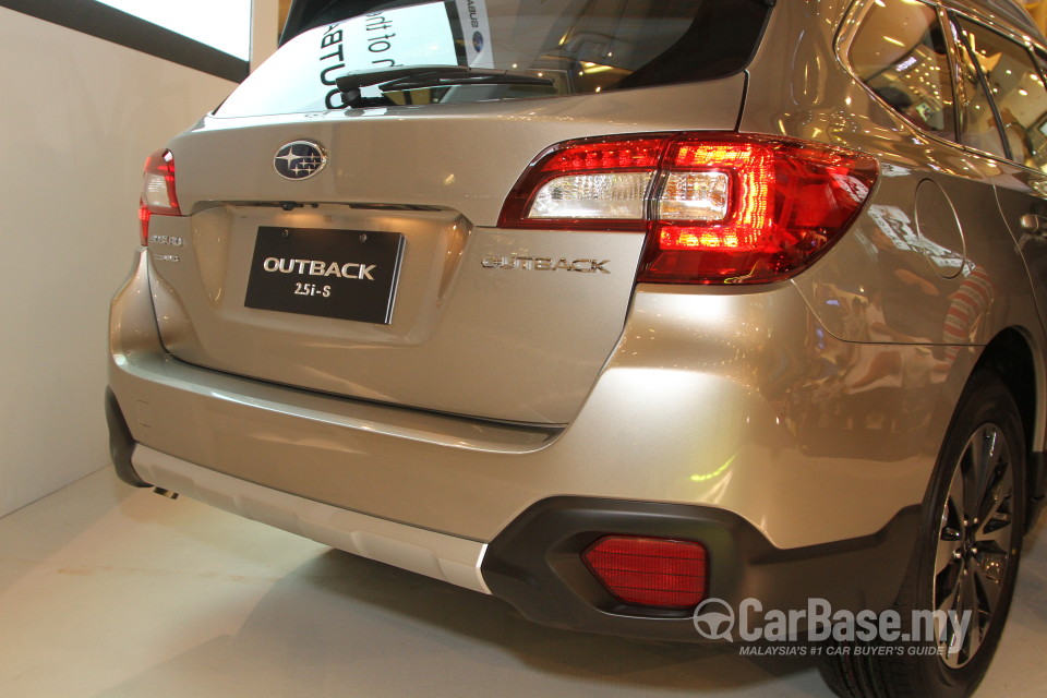 Subaru Outback BN (2015) Exterior