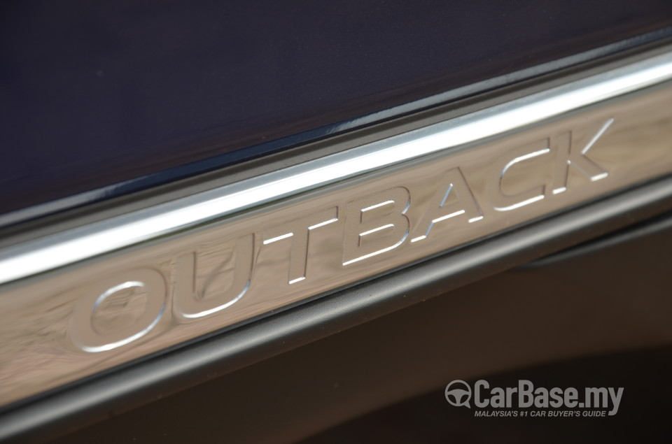 Subaru Outback BN (2015) Exterior