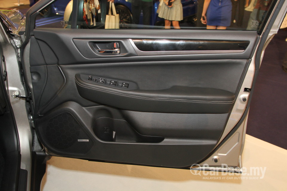 Subaru Outback BN (2015) Interior