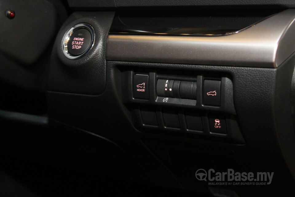 Nissan Navara D23 Facelift (2021) Interior