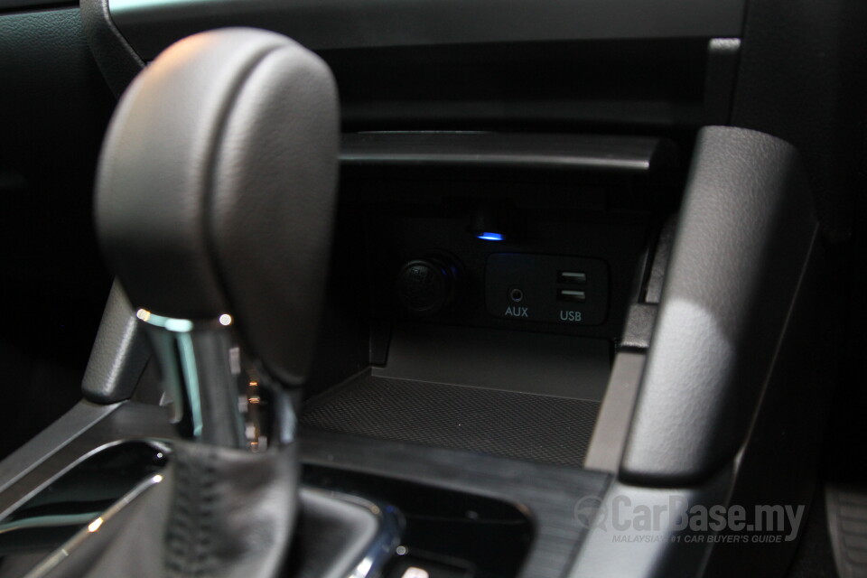 Nissan Navara D23 (2015) Interior