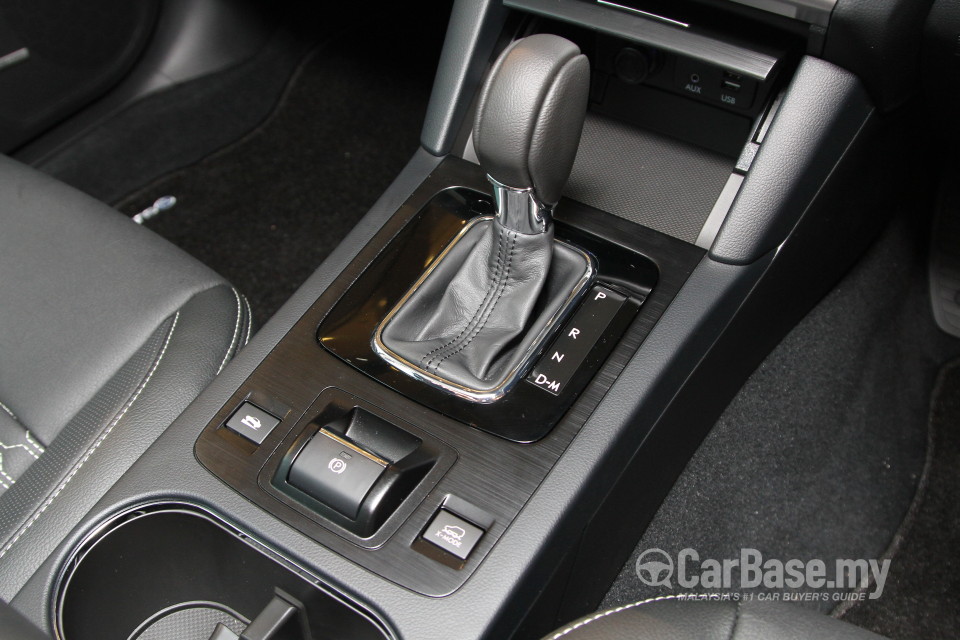 Subaru Outback BN (2015) Interior