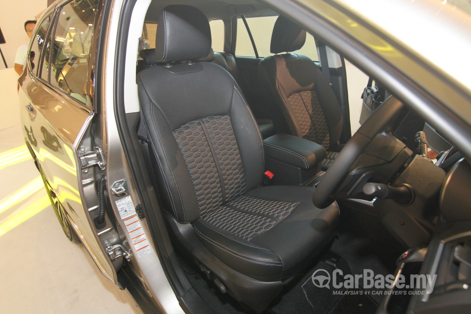 Subaru Outback BN (2015) Interior
