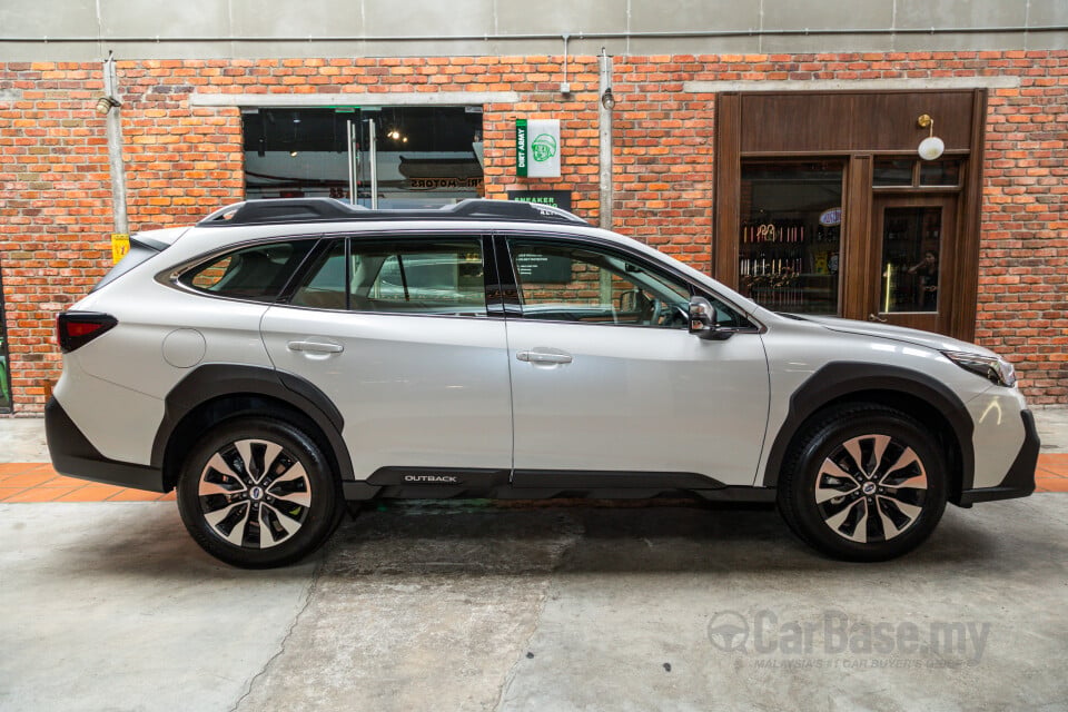 Subaru Outback BT (2024) Exterior