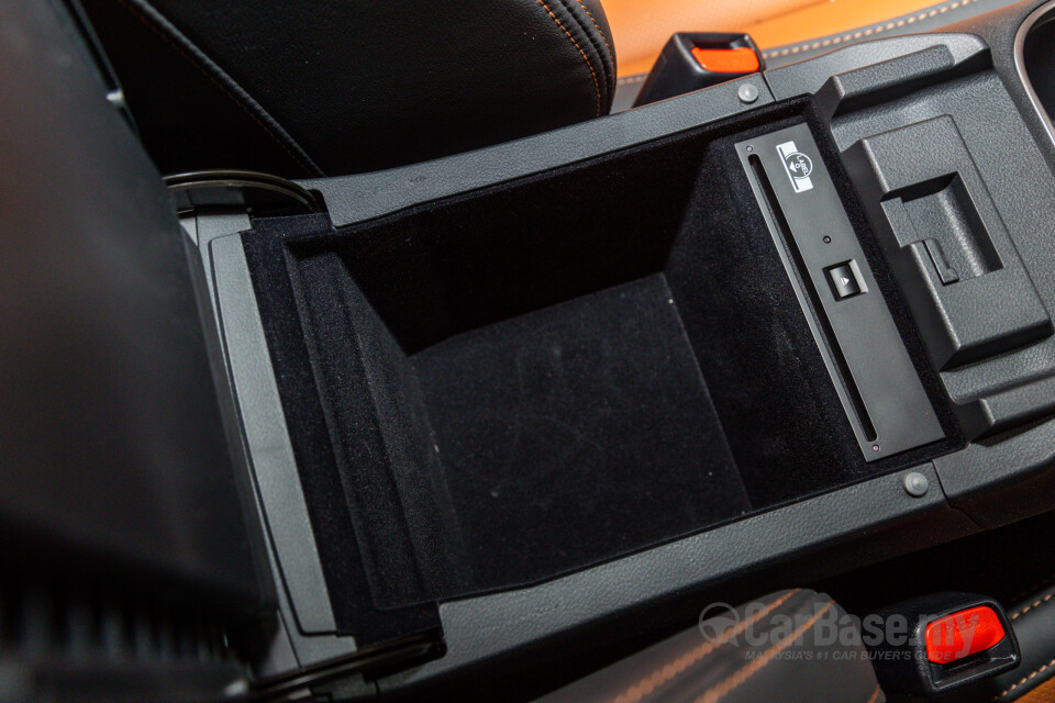 Subaru Outback BT (2024) Interior