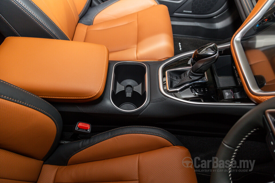 Subaru Outback BT (2024) Interior