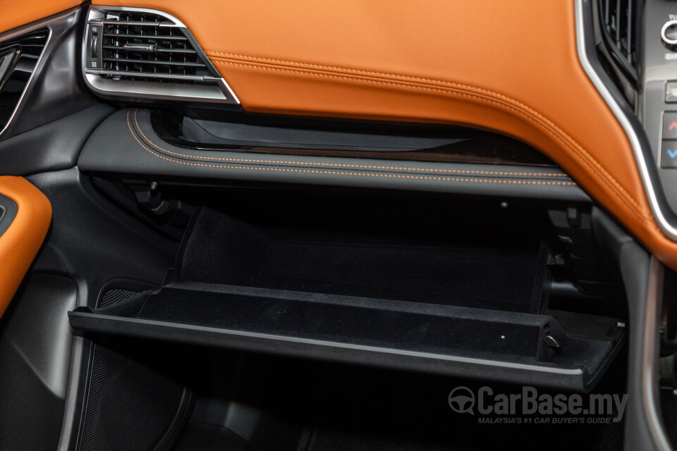 Subaru Outback BT (2024) Interior