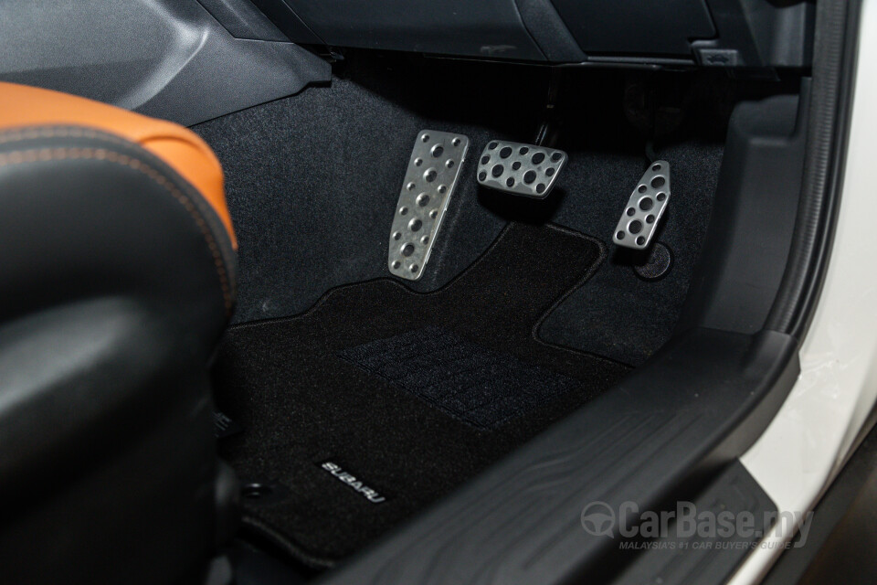 Subaru Outback BT (2024) Interior