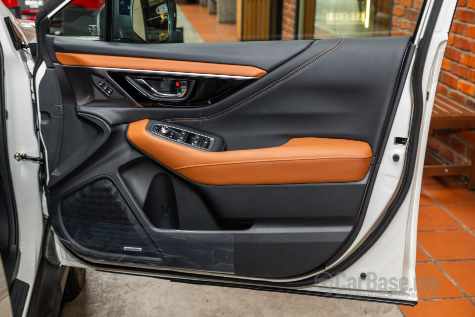 Subaru Outback BT (2024) Interior