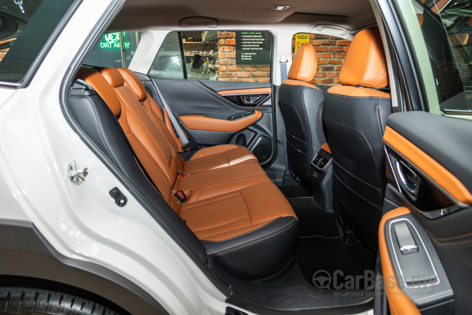 Subaru Outback BT (2024) Interior