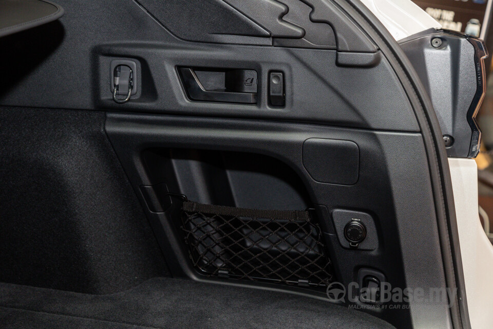 Subaru Outback BT (2024) Interior